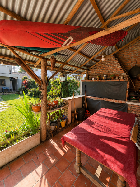 Galer&iacute;a con parrilla