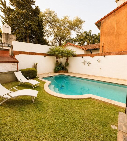 Parque, pileta y parrilla